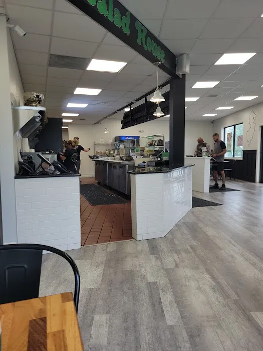 Salad House Picture 5