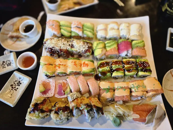 East Gate Chinese and Japanese Restaurant Picture 4