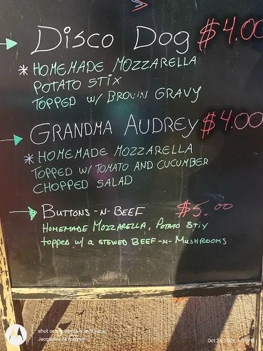 Chris' Red Hots (Store) Picture 1