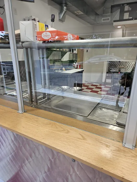 Chris' Red Hots (Store) Picture 3