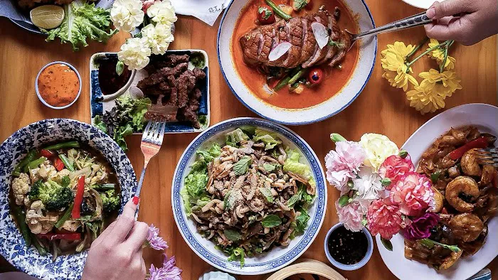 SLA thai restaurant Picture 3