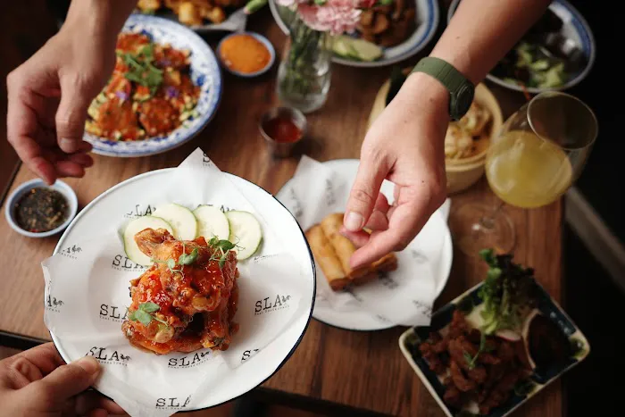 SLA thai restaurant Picture 4