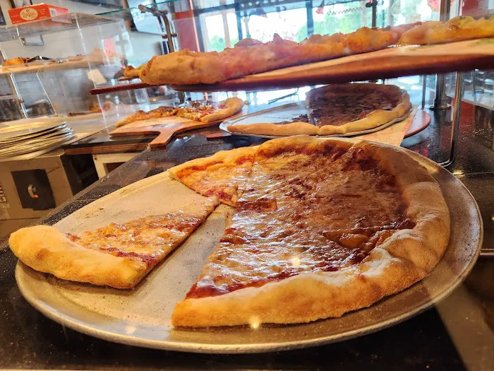 IL Panino Pizza Picture 9