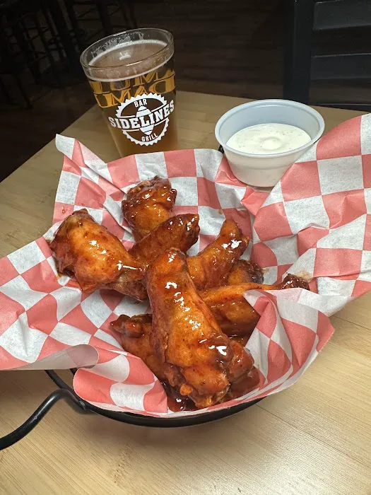 Sidelines Bar & Grill Picture 3