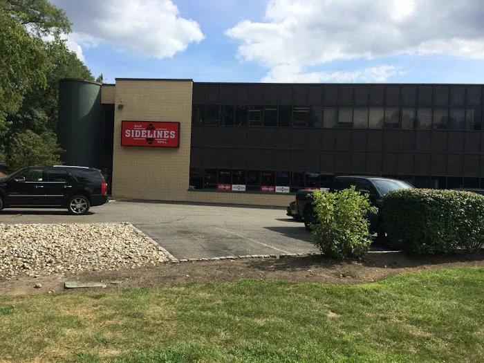 Sidelines Bar & Grill Picture 6