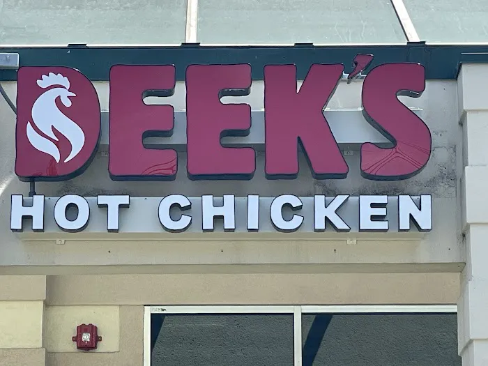 DEEK'S Hot Chicken Picture 9