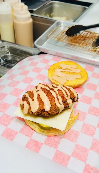 DEEK'S Hot Chicken Picture 1