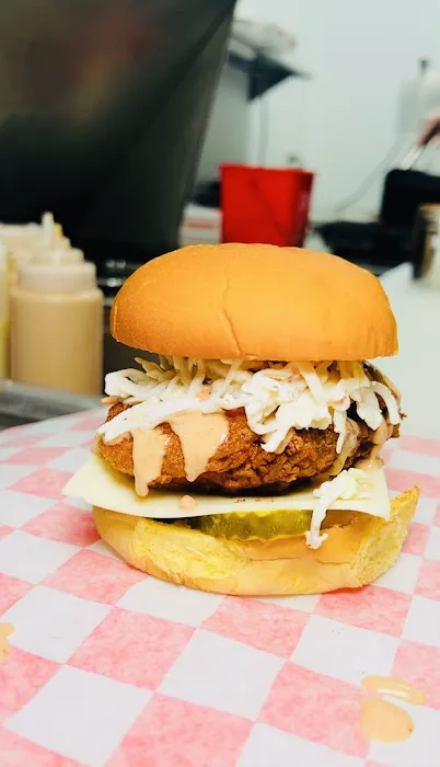 DEEK'S Hot Chicken Picture 2