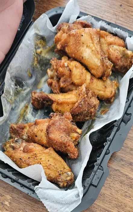 DEEK'S Hot Chicken Picture 4