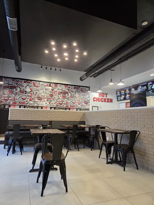 DEEK'S Hot Chicken Picture 8