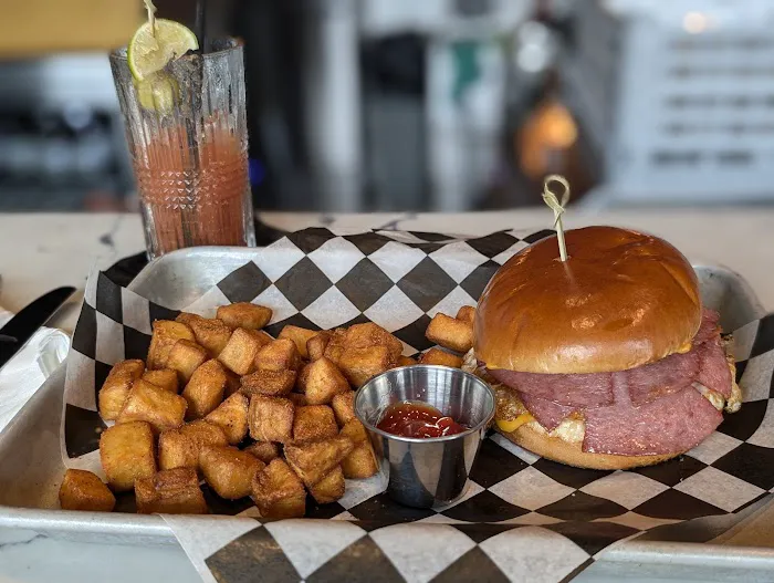 Avenue Bistro Picture 1