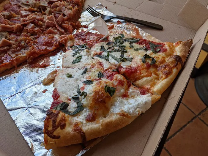 Borino's Pizza Picture 6