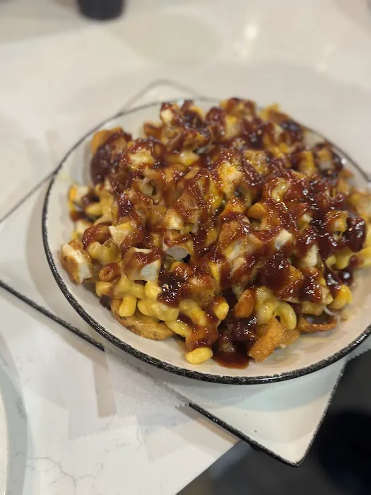 Elm Street Diner Picture 6