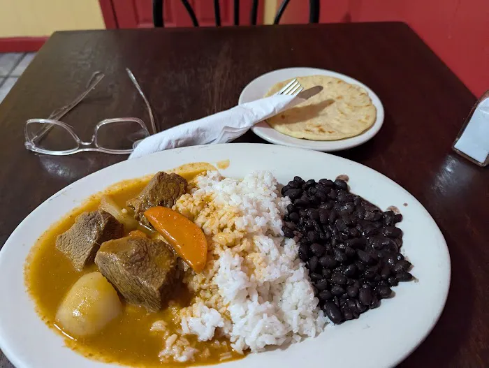 Deli Salvadoreño Picture 5