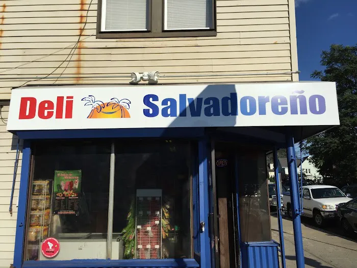 Deli Salvadoreño Picture 9