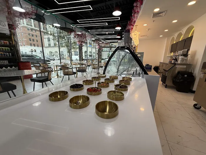 MR. FALAFEL & GELATO (Stamford,CT) Picture 6