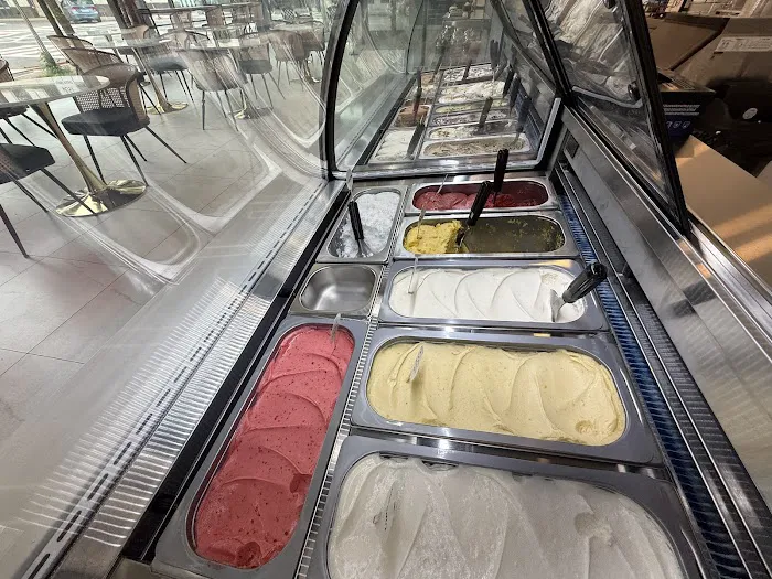 MR. FALAFEL & GELATO (Stamford,CT) Picture 9