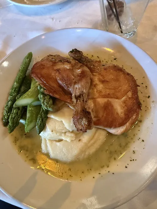 Blackstones Steakhouse Picture 6