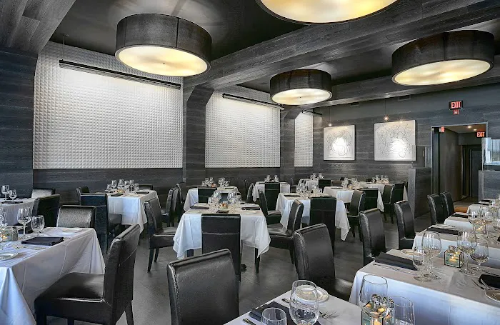 Blackstones Steakhouse Picture 3