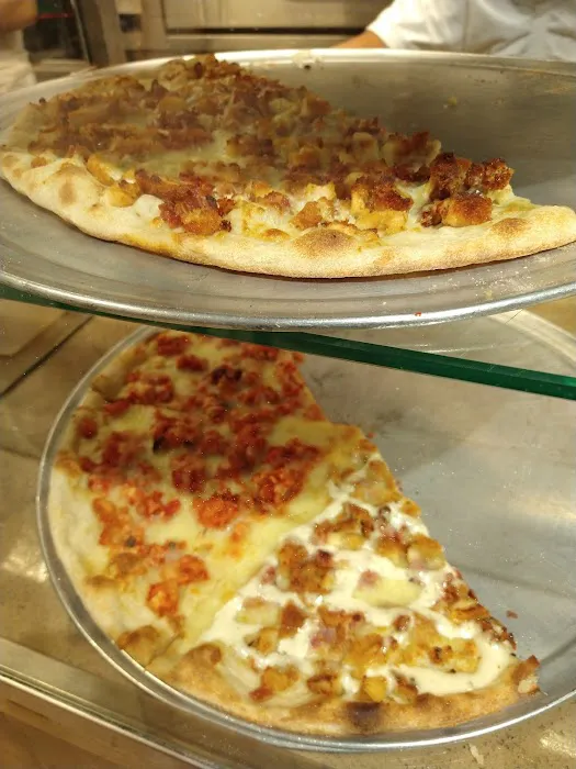 Greenwich Pizzeria Picture 10