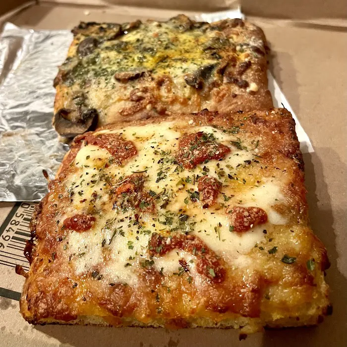 Refinery Kitchen Picture 10