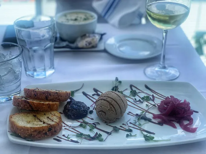 The Boathouse at Saugatuck Picture 10