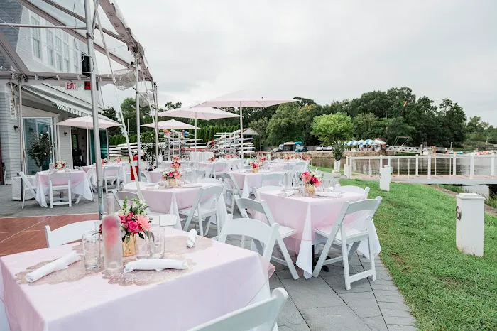 The Boathouse at Saugatuck Picture 7