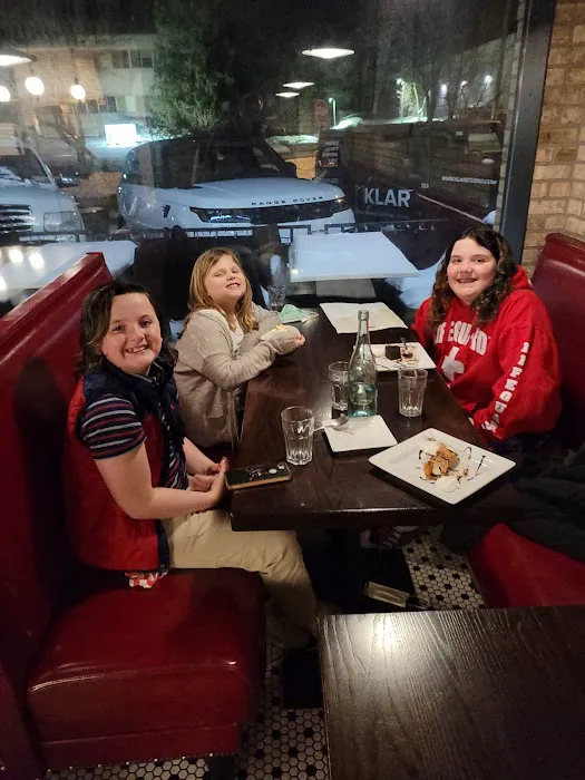 Julian's Pizza Kitchen & Bar Picture 6