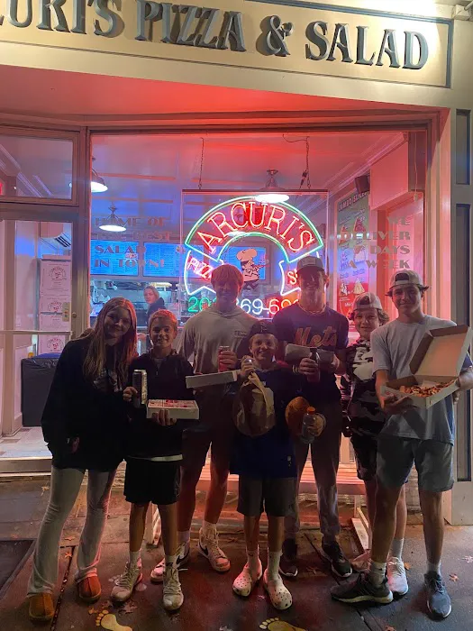 Arcuri's Pizza & Salad Picture 3