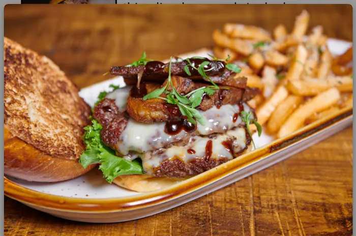 Exit 4 Food Hall Picture 6