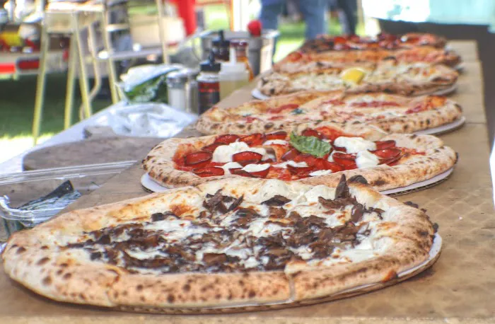 Mobile Pie Truck Picture 10