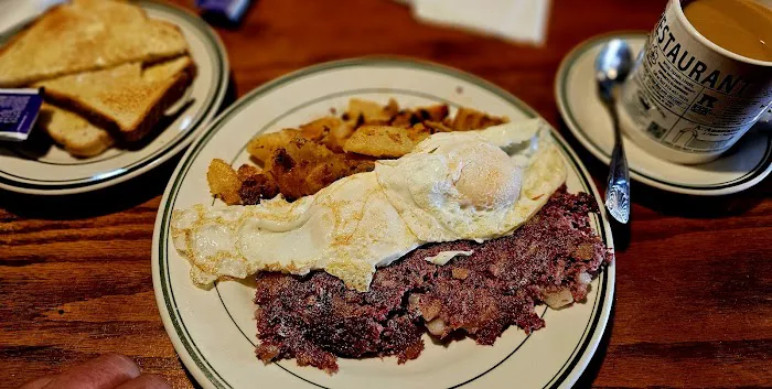 Putnam Restaurant Picture 5