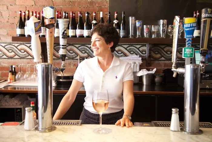 Elm Street Oyster House Picture 5