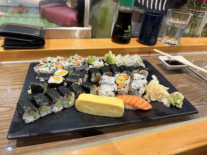 Kira Sushi Picture 5