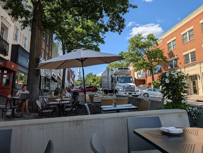 MIKU Sushi Bar and Restaurant Picture 2