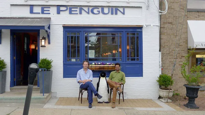 Le Penguin Picture 1