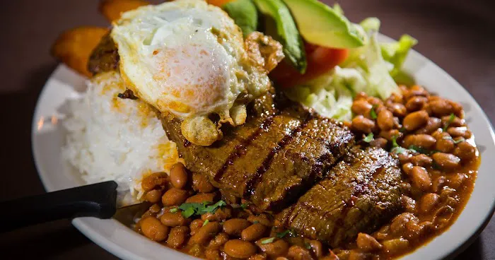 Los Gemelos Deli & Restaurant Picture 6