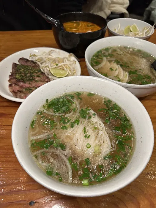 Mẹcha Noodle Bar Picture 9