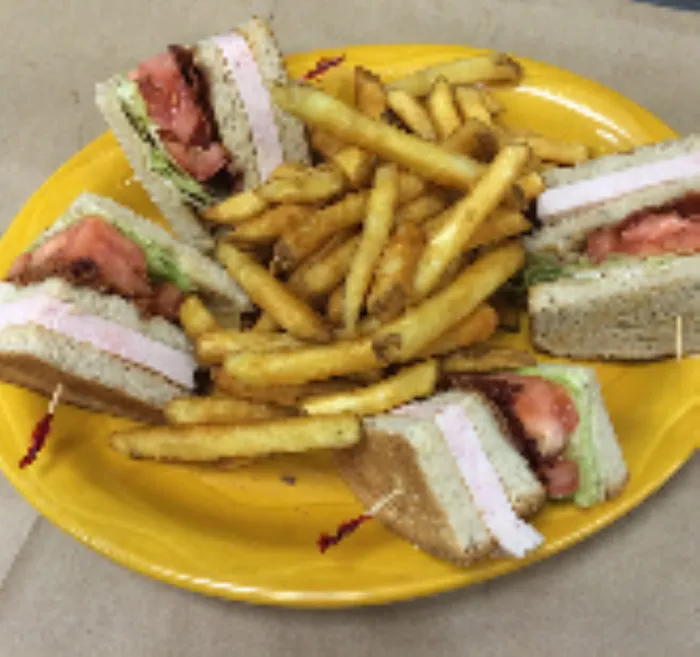 Circle Diner Picture 5