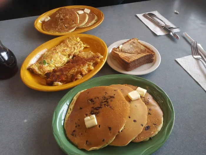 Circle Diner Picture 7