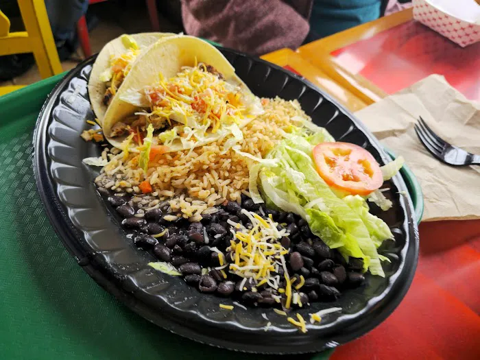 Señor Salsa Picture 10