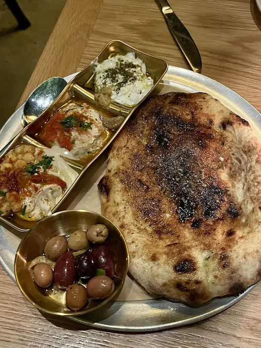 Esh Modern Mediterranean Picture 9