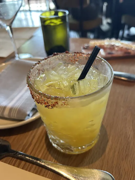 Esh Modern Mediterranean Picture 8