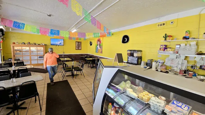 La Mexicana Restaurant & Bakery Picture 1