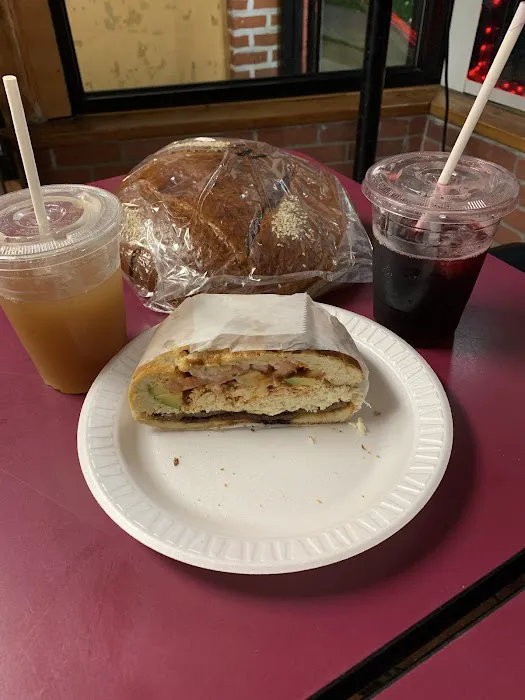 La Mexicana Restaurant & Bakery Picture 4