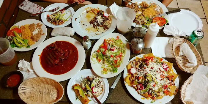 La Mexicana Restaurant & Bakery Picture 2