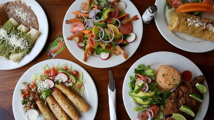 La Mexicana Restaurant & Bakery Picture 9