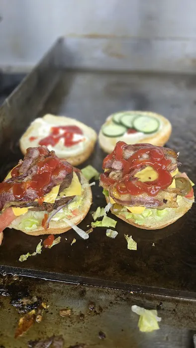 Mytown halal market and restaurant Picture 5