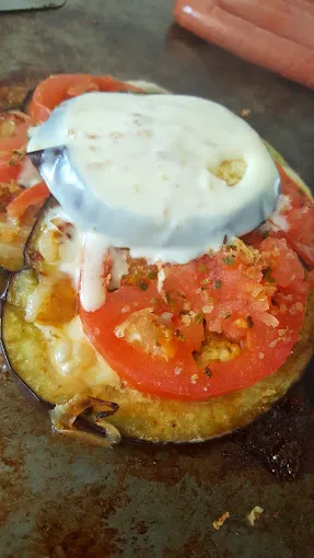 Snappy Dawgs Gourmet Street Food Picture 10