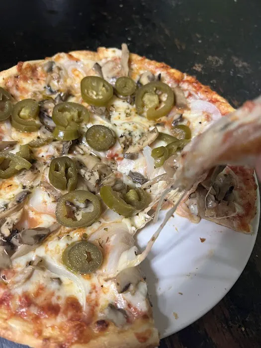 Julio's Famous Pizza Picture 5